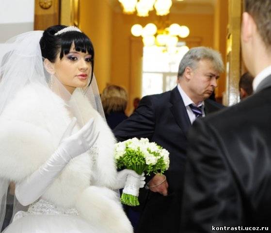 Если вы хотите подробнее узнать о свадьбе Елены Бушиной,то все статьи